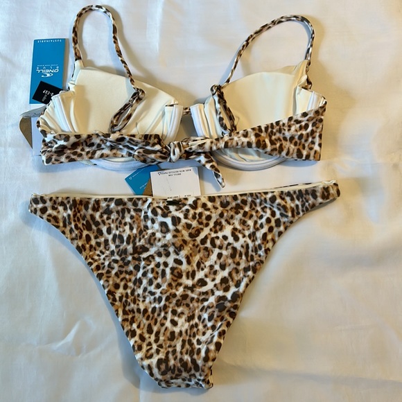 O’Neill Medium 2-piece Bikini Leo Seville Underwire D-cup & Flamenco bottoms NWT - Picture 11 of 14